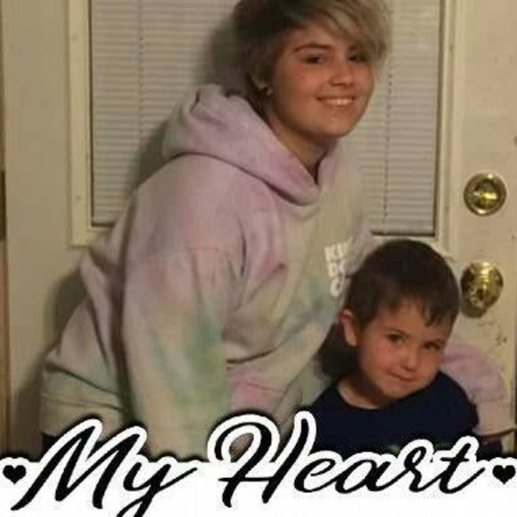 Meet your Posher, Alyssa - Picture 1 of 1